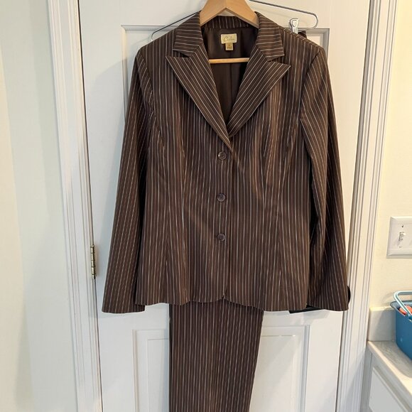 Caslon Brown Pinstripe Pant Suit – Jacket 14 / Pants 16 - Picture 2 of 16